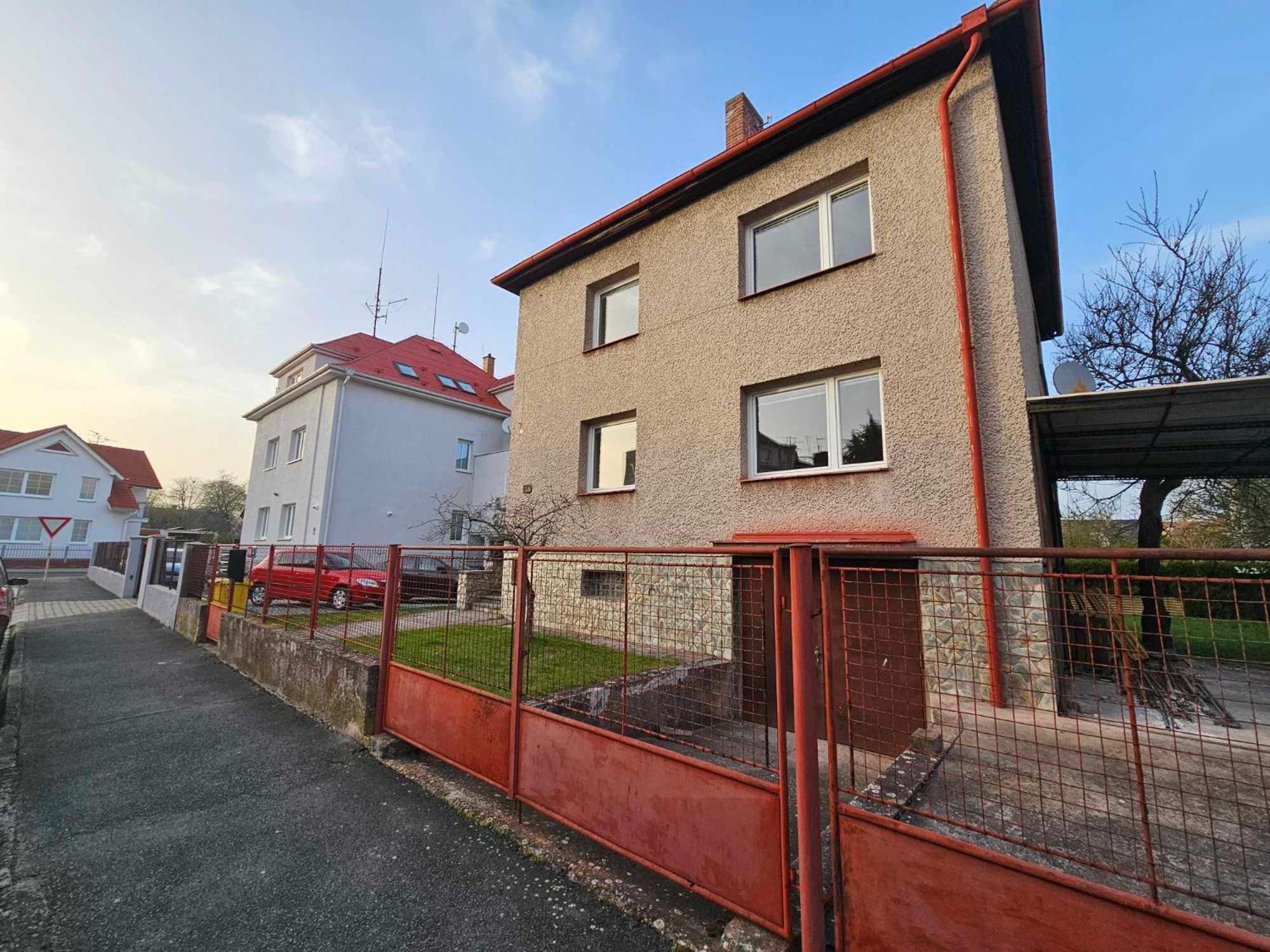 Slunny Byt V Klidne Casti Hradce Kralove - Zahrada, Parkovani Zdarma Hradec Králové Exterior foto